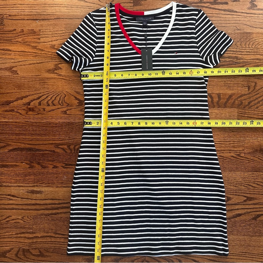 NWT Tommy Hilfiger Black White Striped Knit Red Trim T-shirt V-Neck Dress Size L - Picture 2 of 10